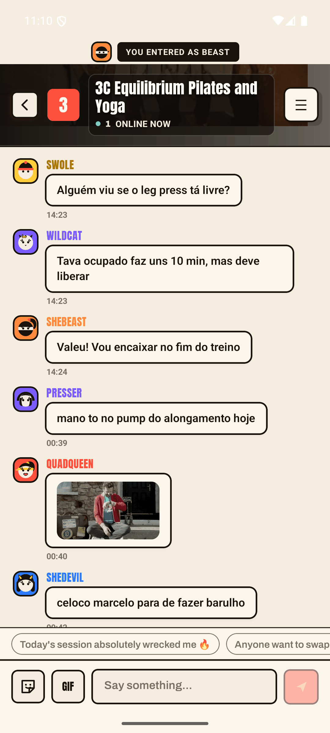 Tela do app Gymmo com o chat ao vivo de uma academia